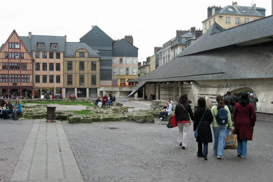 Near church of Ste Jeanne d'Arc in Rouen